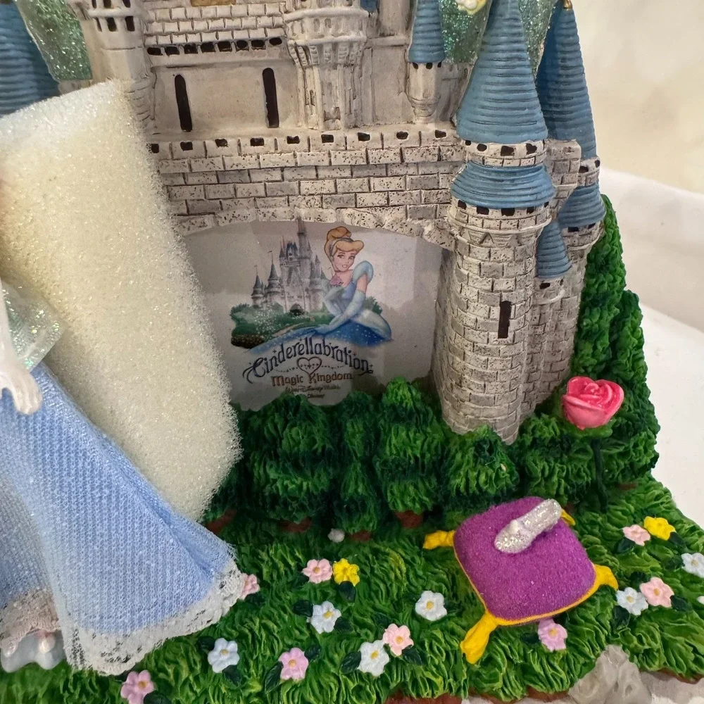 VTG Disney Parks Exclusive 3D Cinderella Picture Frame Magic Kingdom Princess